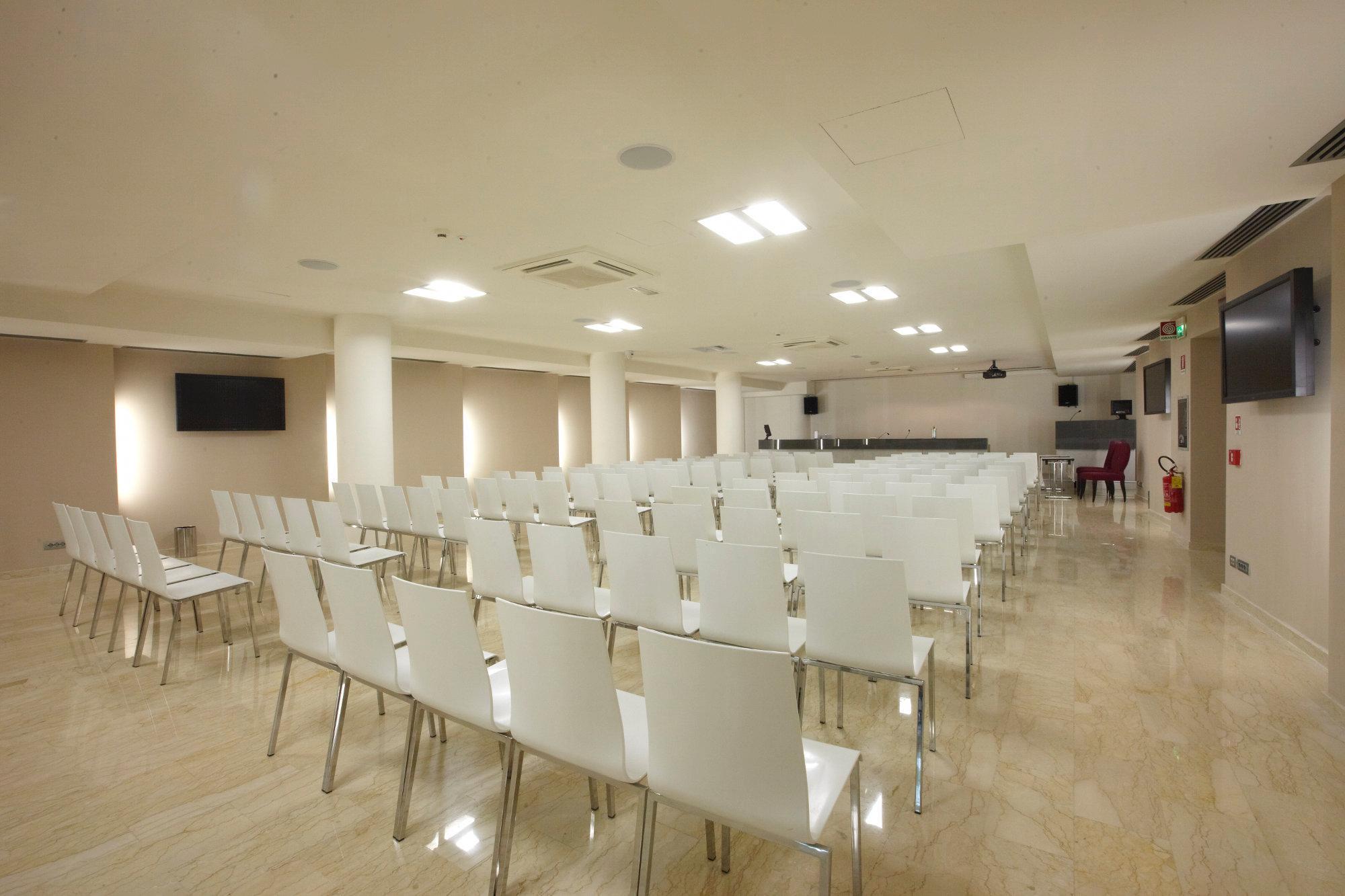 Pisa Tower Plaza Ξενοδοχείο Εξωτερικό φωτογραφία The conference room